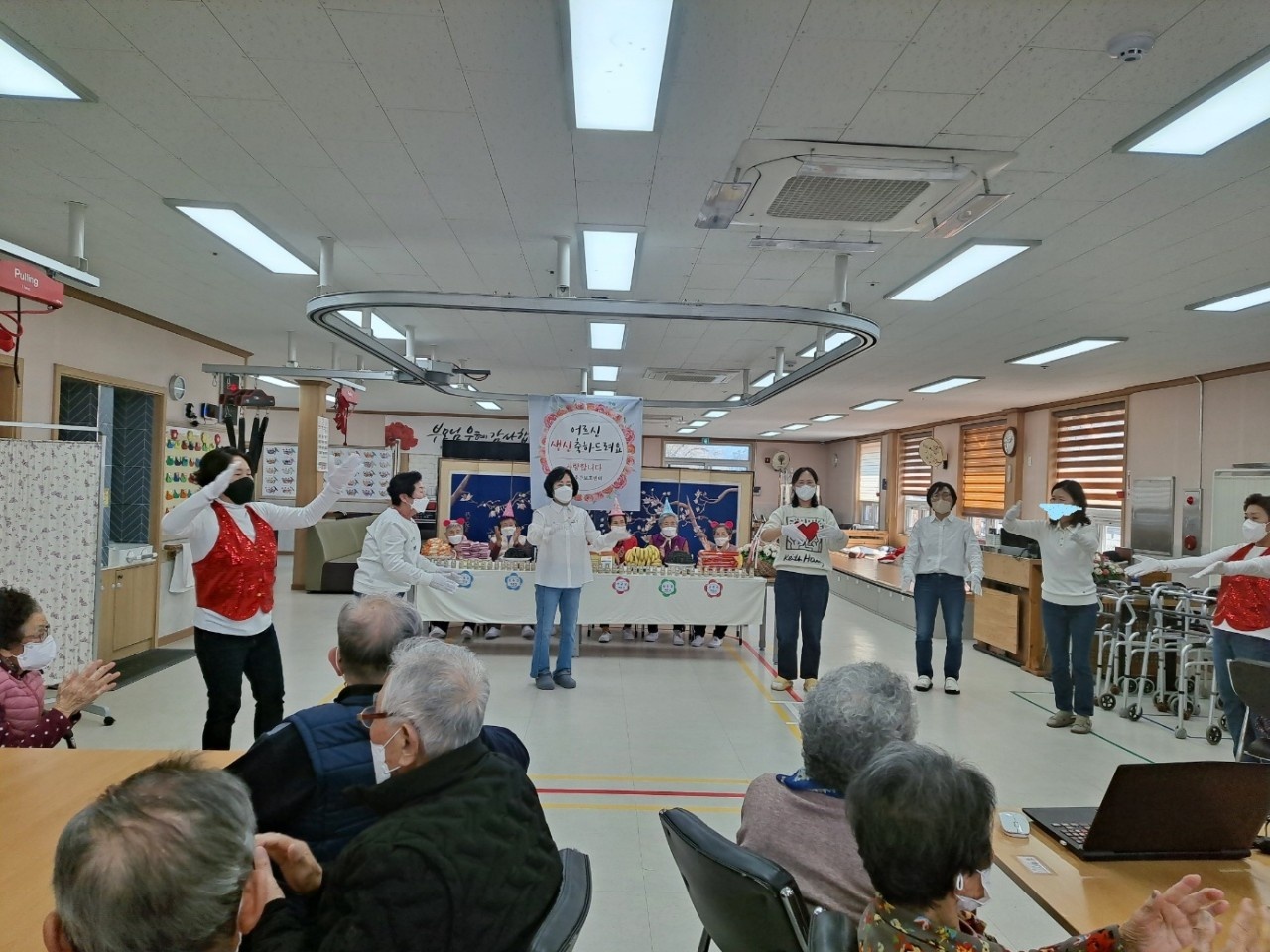 1891270985_IYrT0nqK_4d86b2c0f78fd8e13c5c0f6f1da35881d04b296d.jpg 이미지크게보기